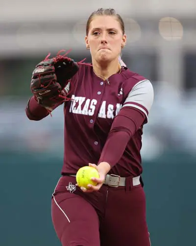 Emiley Kennedy focused on the mound