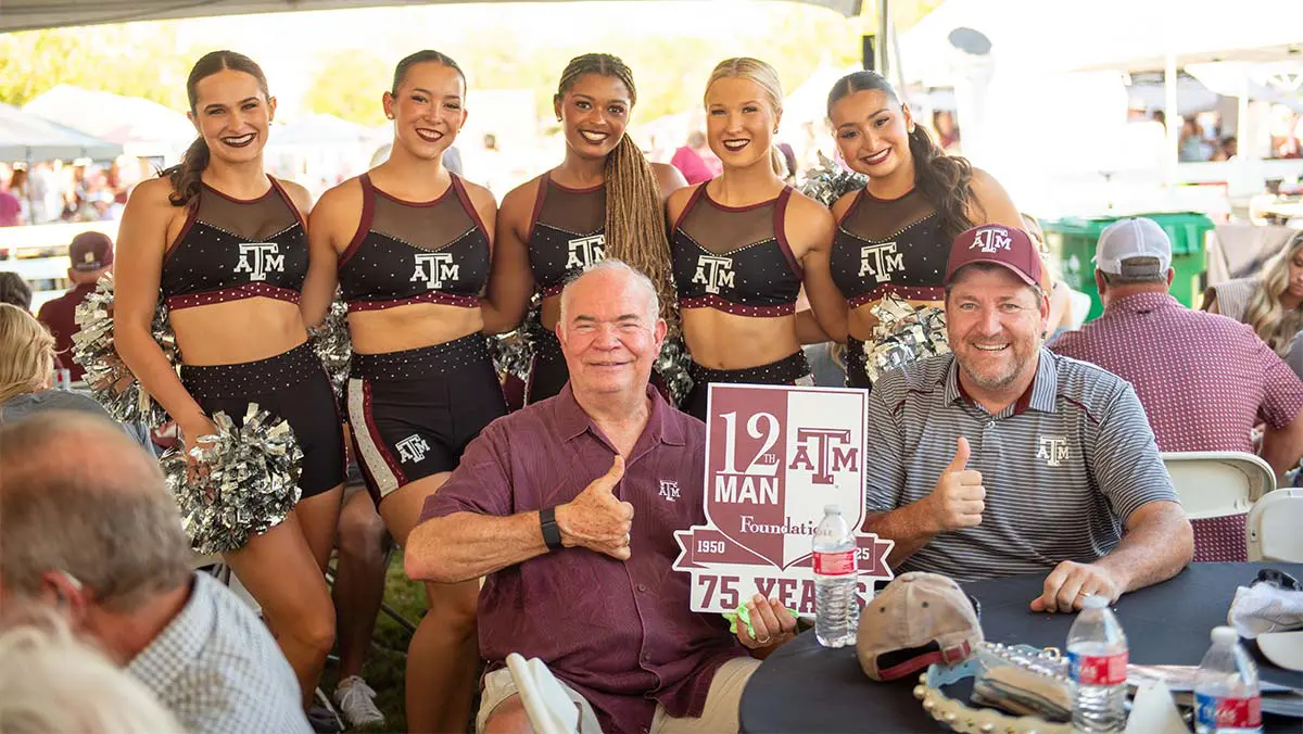 Cheerleaders posing